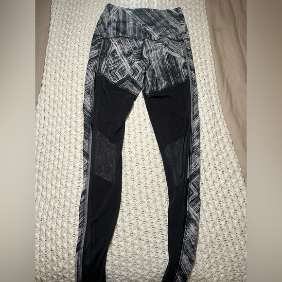 One of a kind/ limited edition Lululemon leggings - Picture 2 of 3